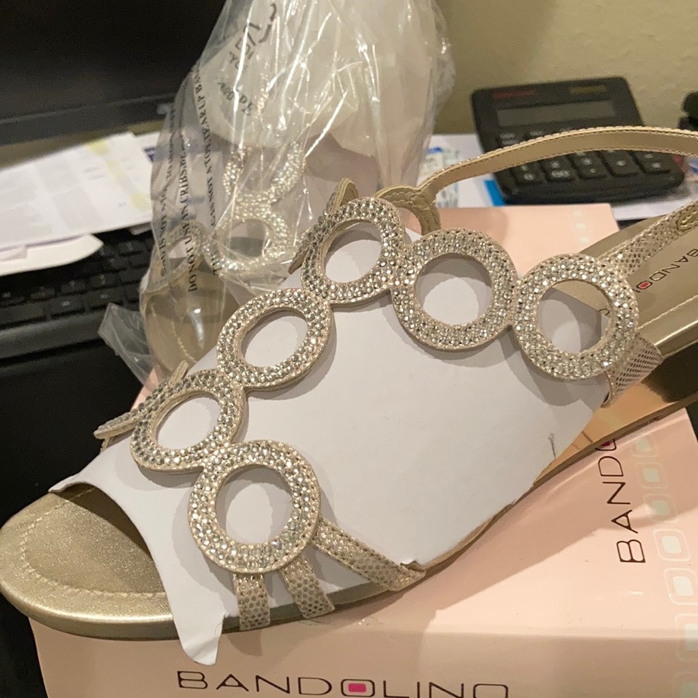 Bandolino women’s sandals sz 9 brand new